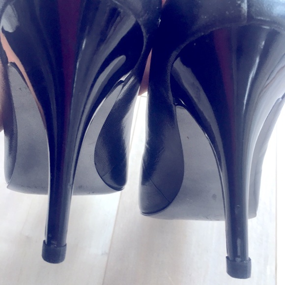 TAHARI - Black leather stilettos pointed toes 8.5 - Picture 2 of 8